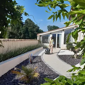 Bed & Breakfast Un Petit Coin De Paradis A Haute, Jarrie